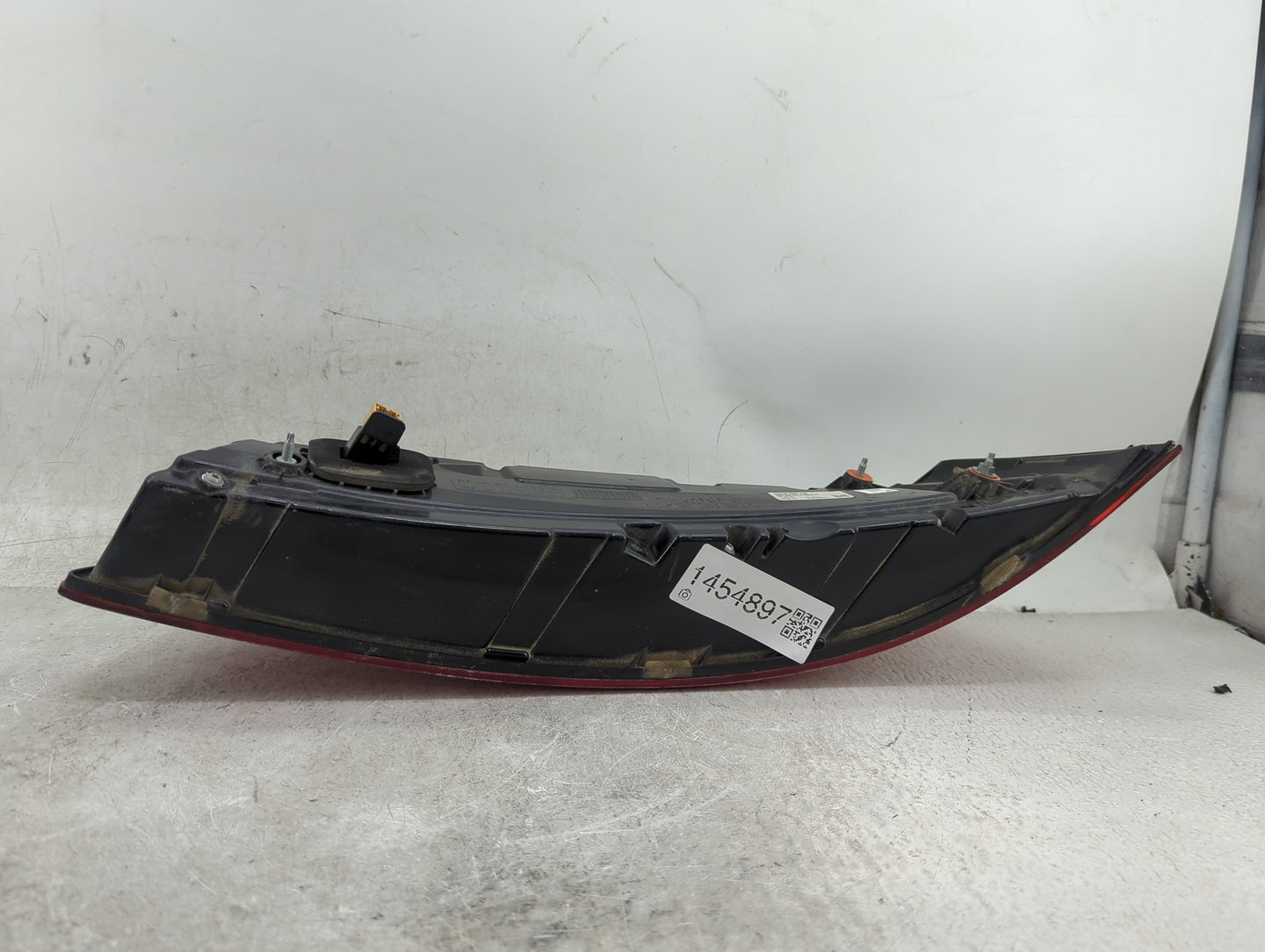 2017-2019 Audi Q7 Tail Light Assembly Passenger Right OEM P/N:20900203 4M0 945 094 D Fits Fits 2017 2018 2019 OEM Used Auto 