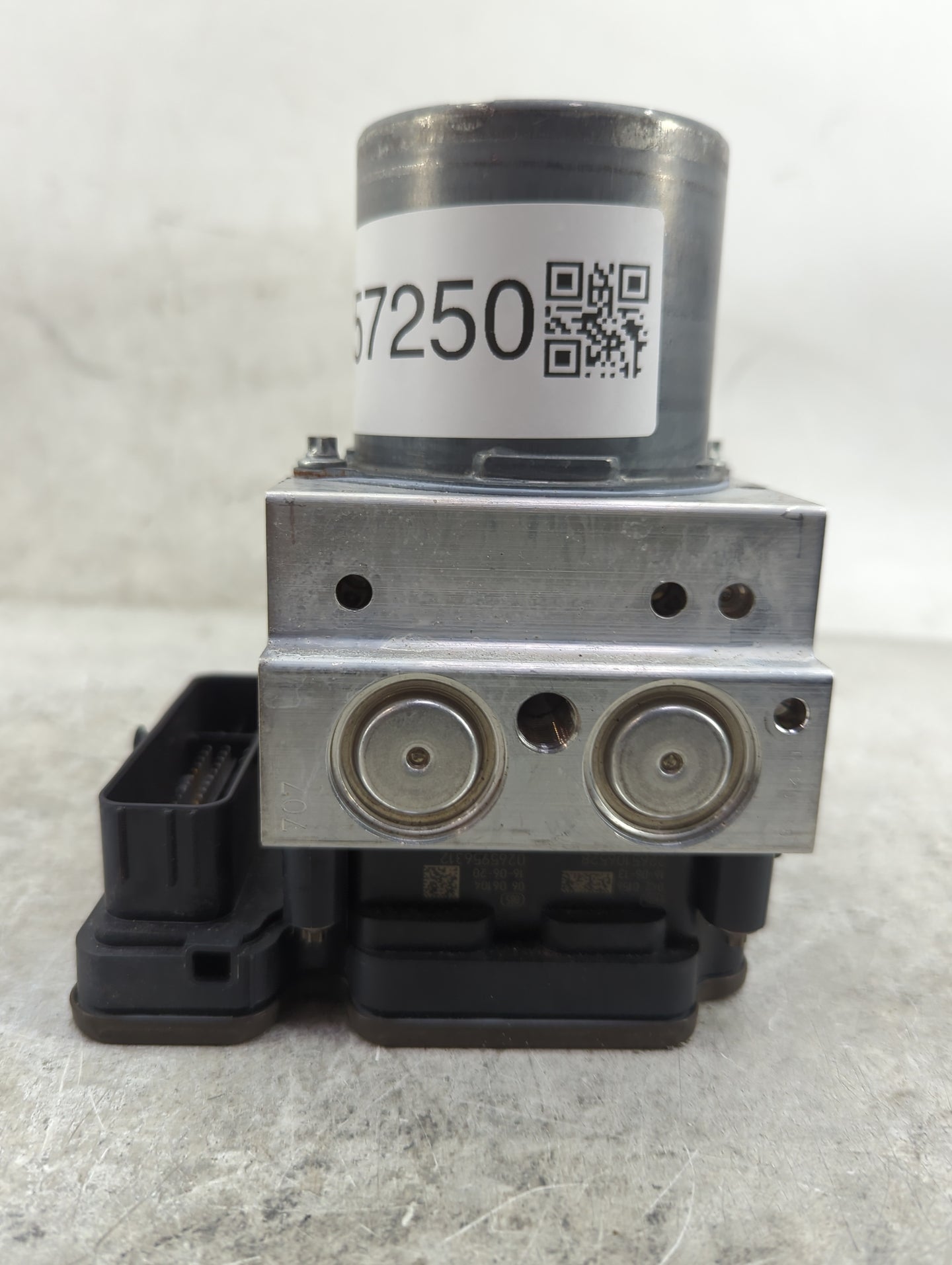 2017-2019 Audi Q7 ABS Pump Control Module Replacement P/N:4M0907379R 4M0907379N, 4M0614517AC, 0265956312 Fits Fits 2017 2018