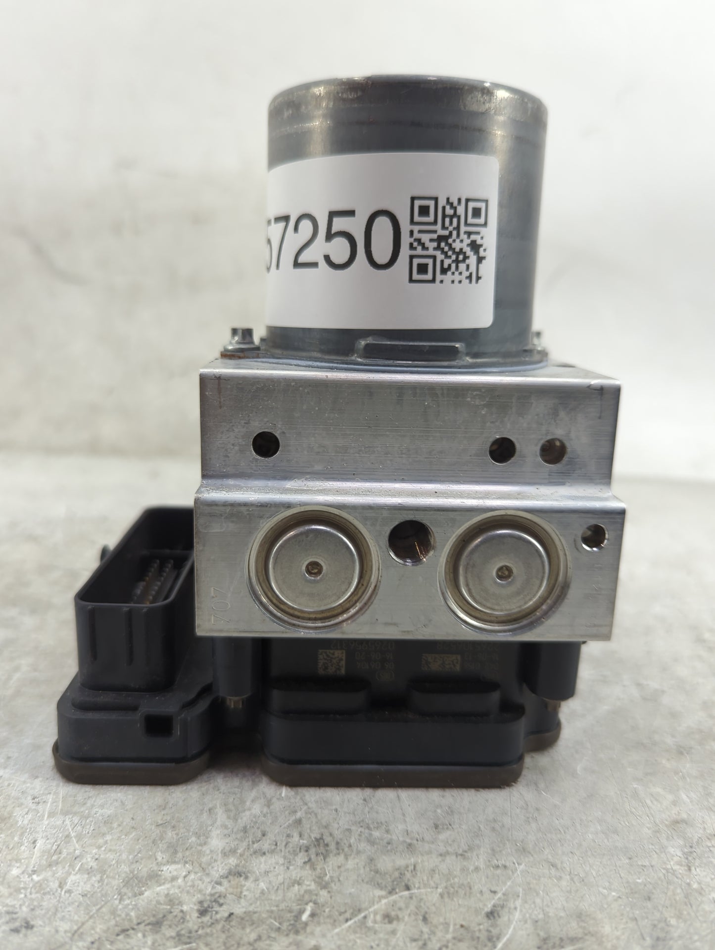 2017-2019 Audi Q7 ABS Pump Control Module Replacement P/N:4M0907379R 4M0907379N, 4M0614517AC, 0265956312 Fits Fits 2017 2018