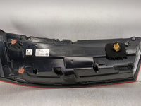 2017-2019 Audi Q7 Tail Light Assembly Passenger Right OEM P/N:4M0 945 094 Fits Fits 2017 2018 2019 OEM Used Auto Parts - Oem