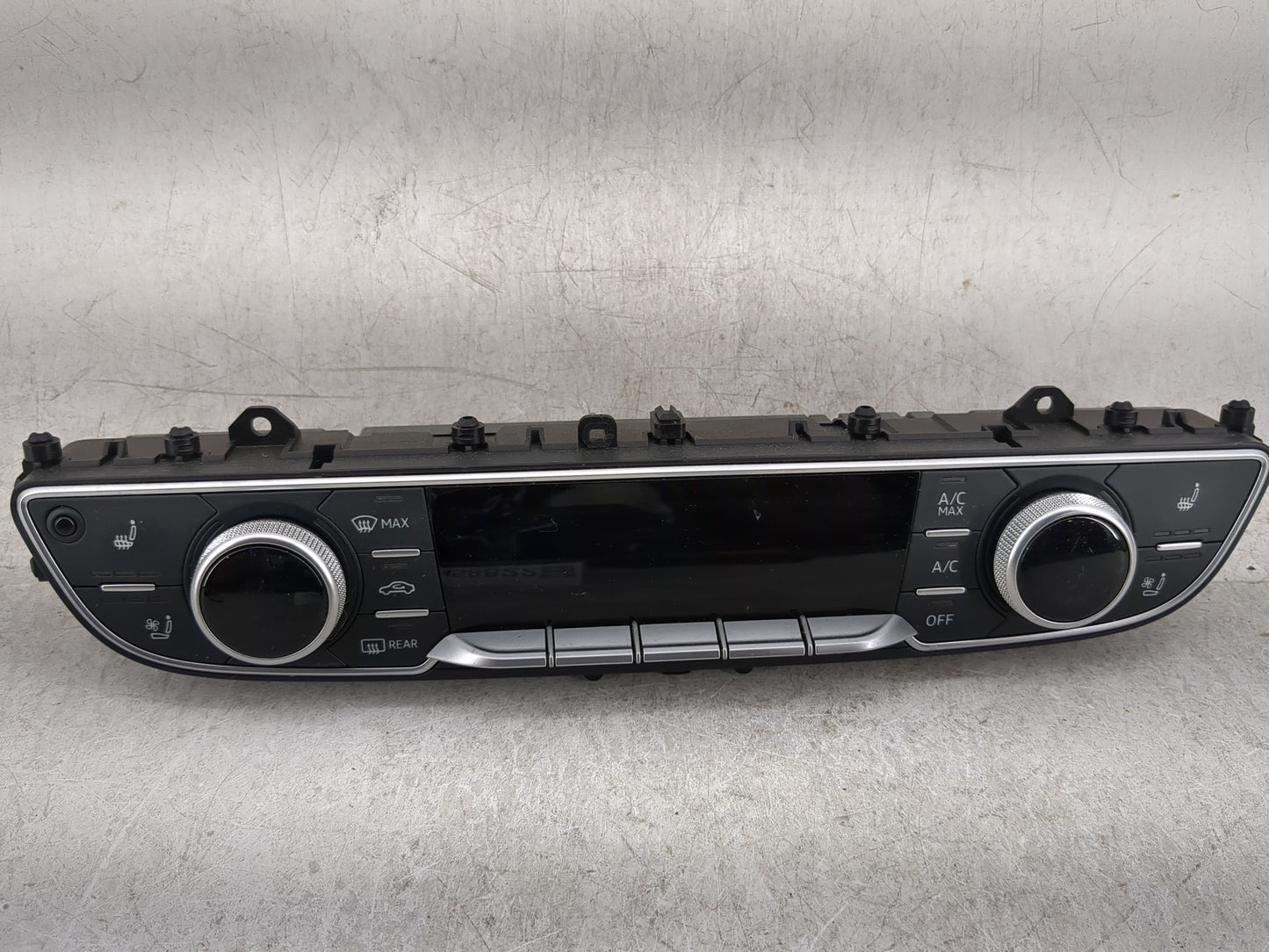 2017-2019 Audi Q7 Climate Control Module Temperature AC/Heater Replacement P/N:4M0820043AB Fits Fits 2017 2018 2019 OEM Used
