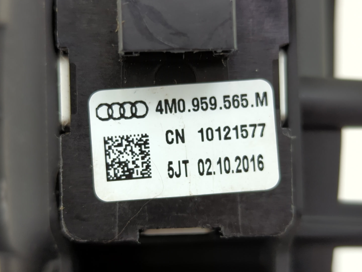 2017-2020 Audi Q7 Master Power Window Switch Replacement Driver Side Left P/N:4M0.959.565.M 4M0959565M Fits OEM Used Auto Pa