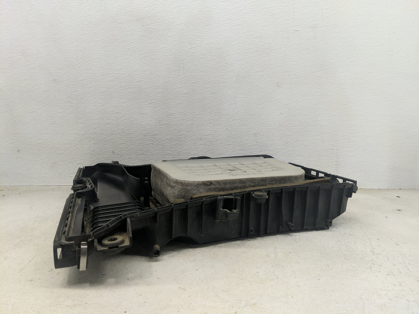 2017-2019 Audi Q7 Air Cleaner Intake-duct Hose Tube - Oemusedautoparts1.com
