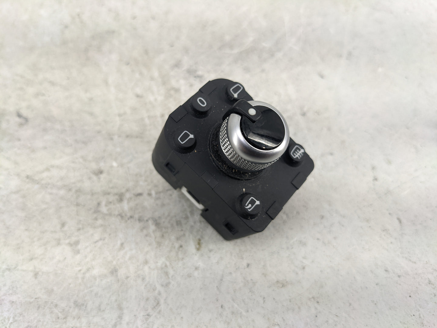 2017-2022 Audi Q7 Master Power Window Switch Replacement Driver Side Left P/N:4M0.959.565.M Fits OEM Used Auto Parts - Oemus