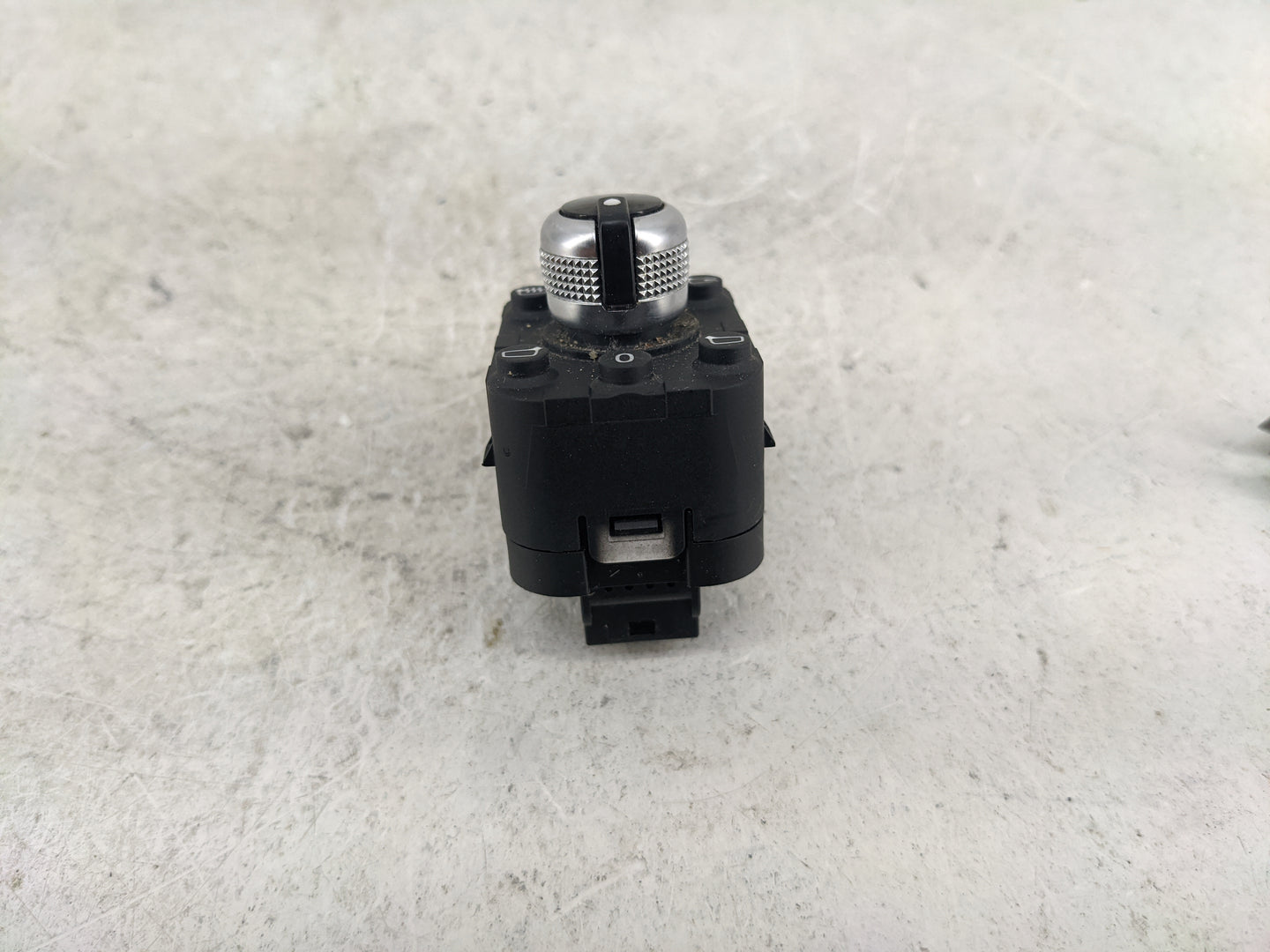 2017-2022 Audi Q7 Master Power Window Switch Replacement Driver Side Left P/N:4M0.959.565.M Fits OEM Used Auto Parts - Oemus