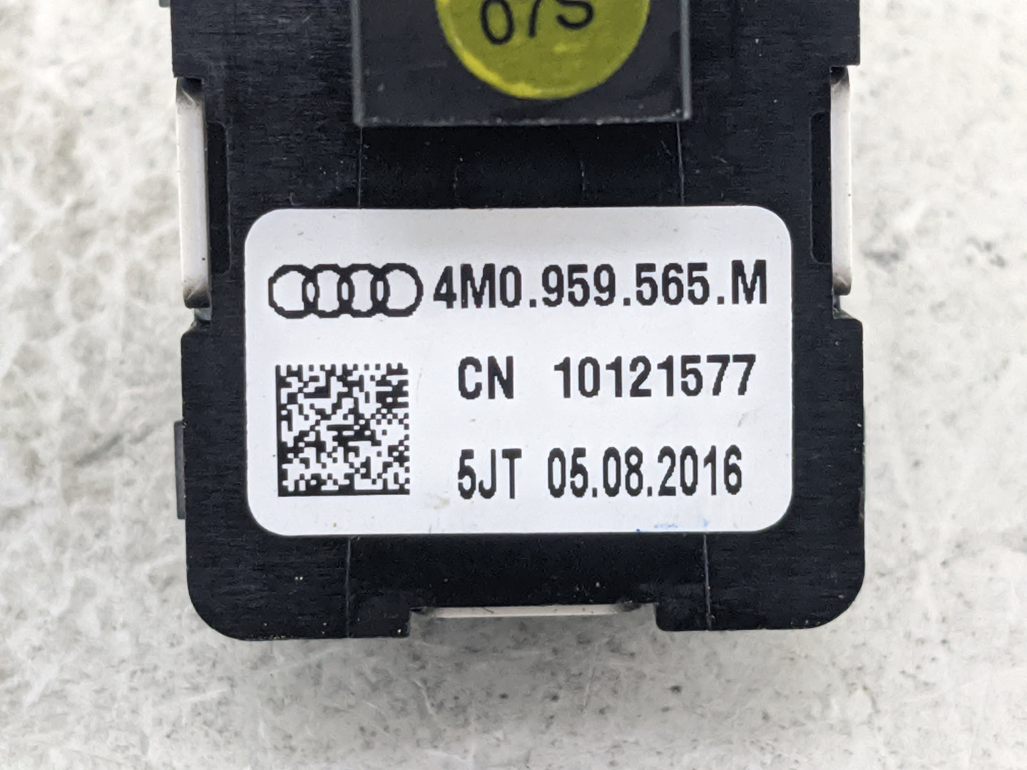 2017-2022 Audi Q7 Master Power Window Switch Replacement Driver Side Left P/N:4M0.959.565.M Fits OEM Used Auto Parts - Oemus