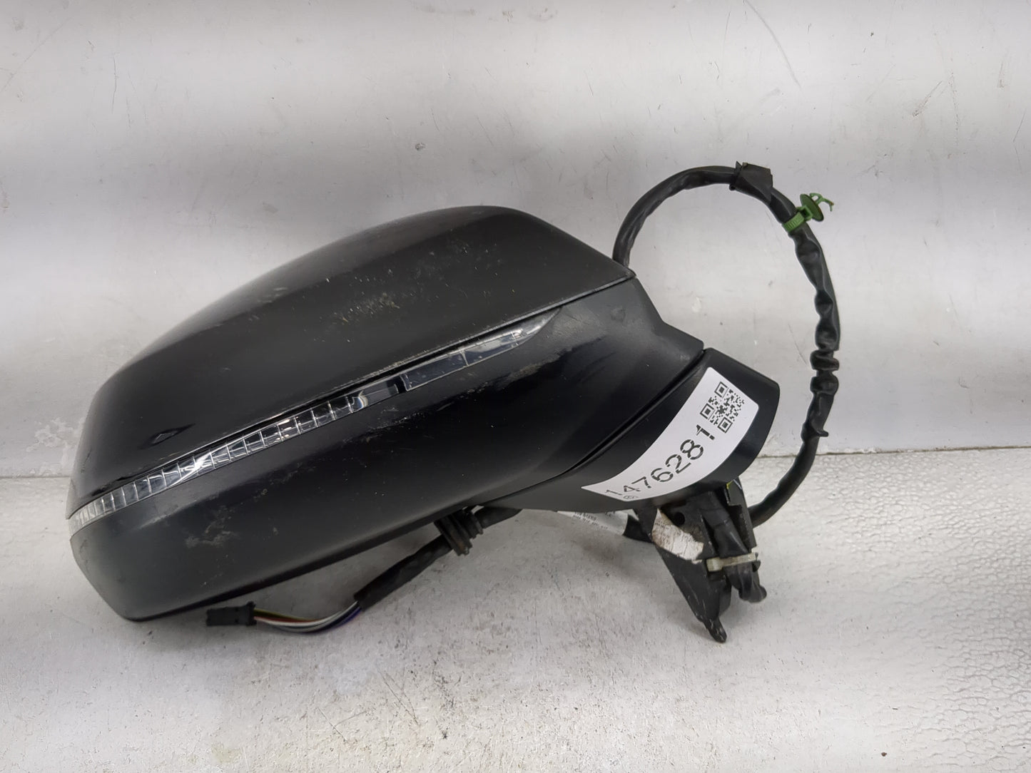 2017 Audi Q7 Driver Side View Mirror - Left Door Mirror OEM Used - Oemusedautoparts1.com