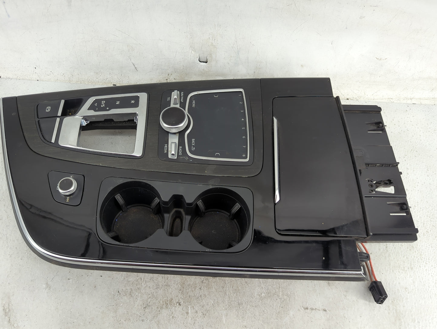 2017-2019 Audi Q7 Radio Control Panel - Oemusedautoparts1.com