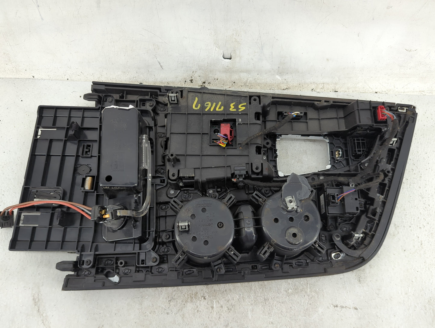 2017-2019 Audi Q7 Radio Control Panel - Oemusedautoparts1.com