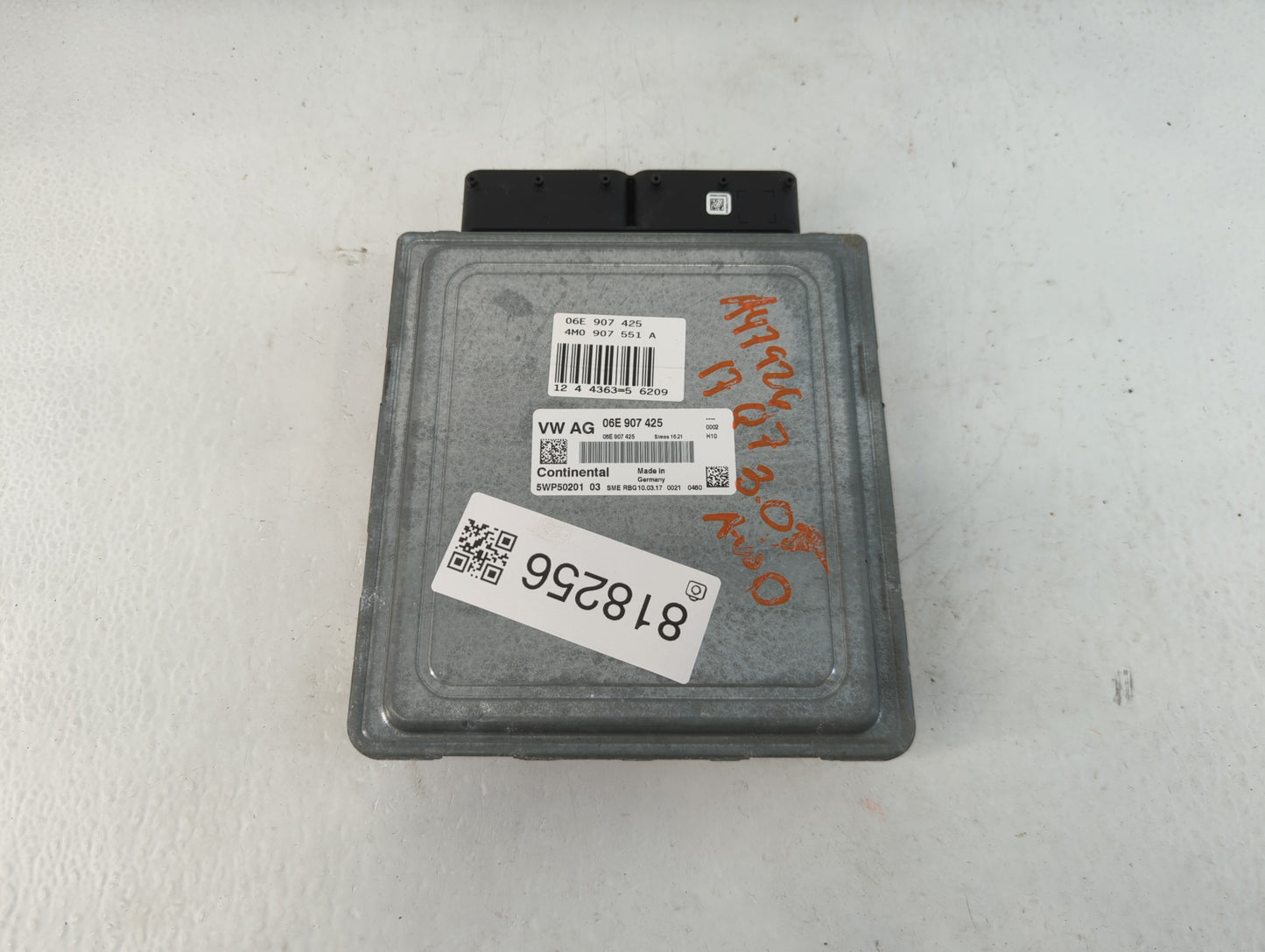 2017-2019 Audi Q7 PCM Engine Control Computer ECU ECM PCU OEM P/N:06E 907 425 Fits Fits 2017 2018 2019 OEM Used Auto Parts -