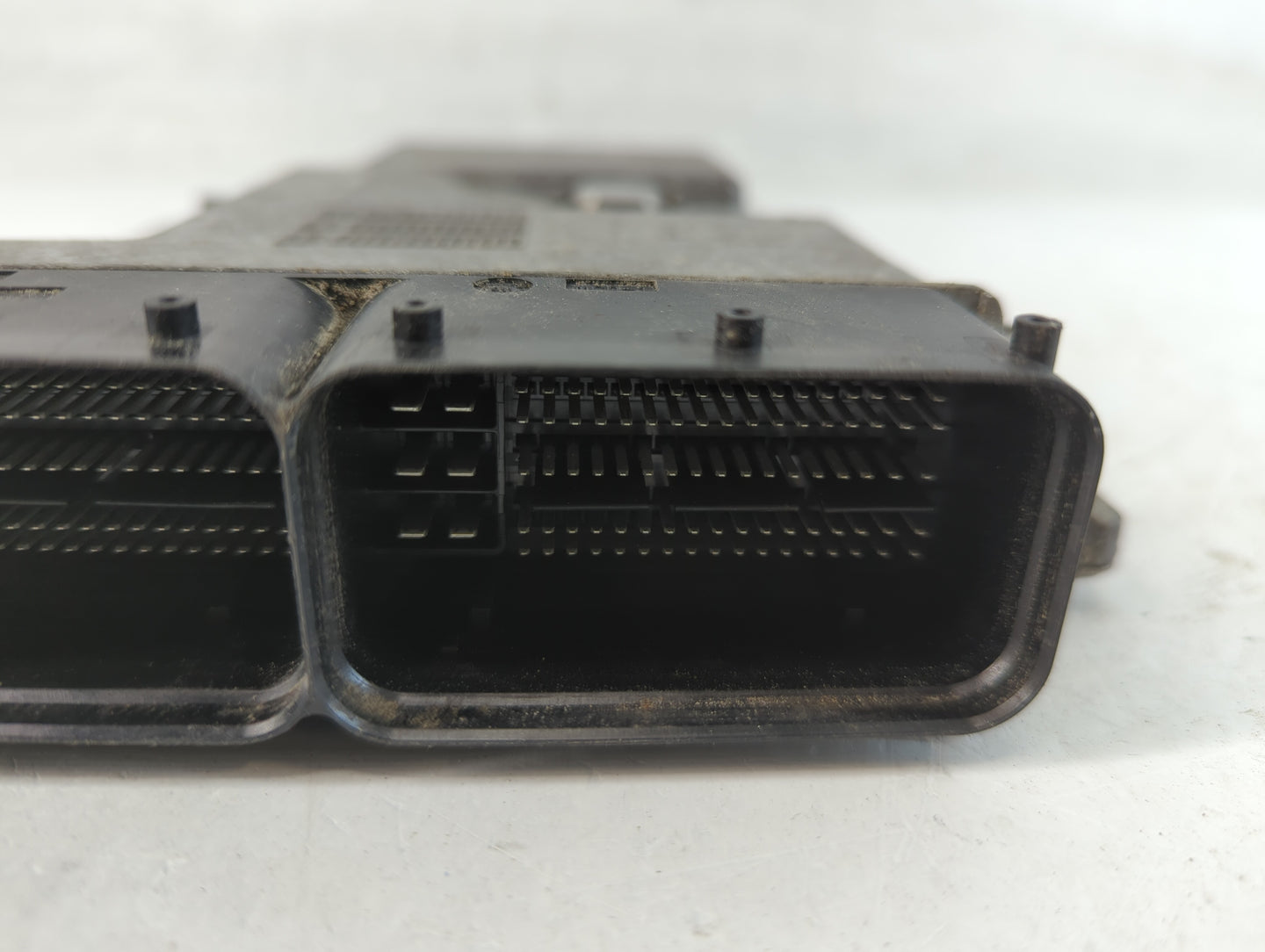 2017-2019 Audi Q7 PCM Engine Control Computer ECU ECM PCU OEM P/N:06E 907 425 Fits Fits 2017 2018 2019 OEM Used Auto Parts -