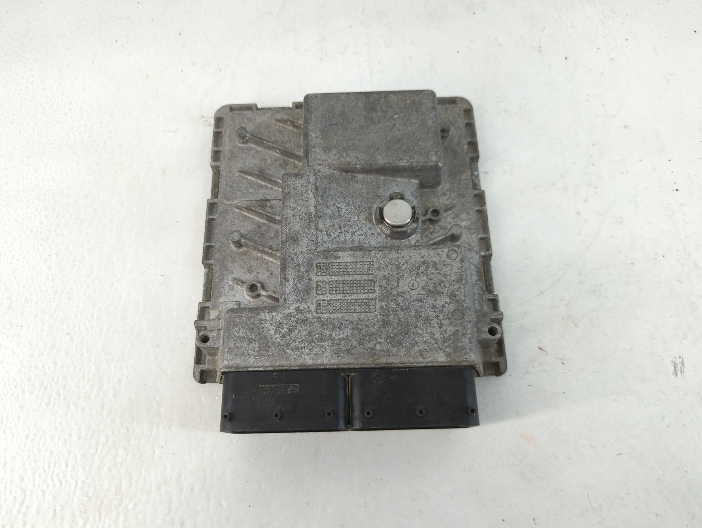 2017-2019 Audi Q7 PCM Engine Control Computer ECU ECM PCU OEM P/N:06E 907 425 Fits Fits 2017 2018 2019 OEM Used Auto Parts -