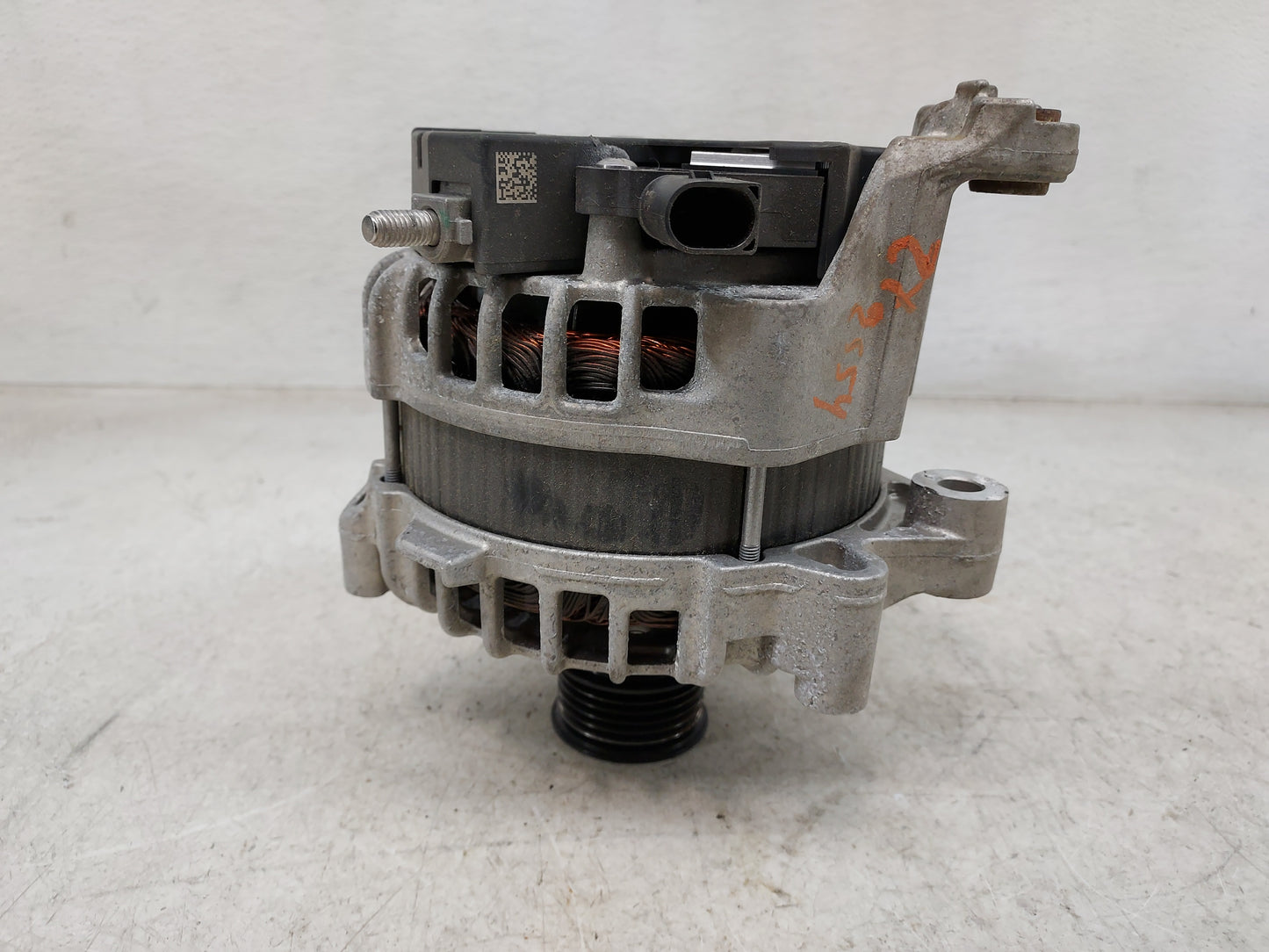 2017 Bmw 240i Alternator Replacement Generator Charging Assembly Engine OEM P/N:0125812026 8618776 Fits OEM Used Auto Parts 