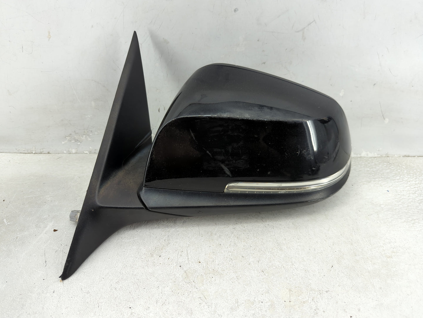 2013-2018 Bmw 320 Driver Side View Mirror - Left Door Mirror OEM Used - Oemusedautoparts1.com