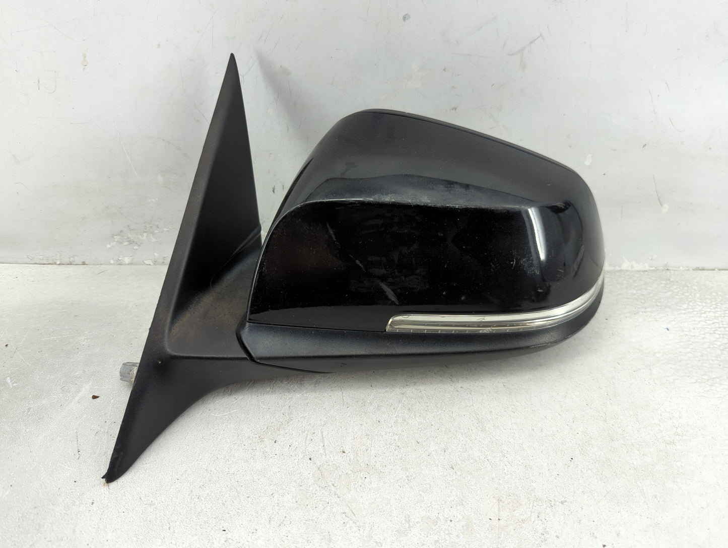 2013-2018 Bmw 320 Driver Side View Mirror - Left Door Mirror OEM Used - Oemusedautoparts1.com