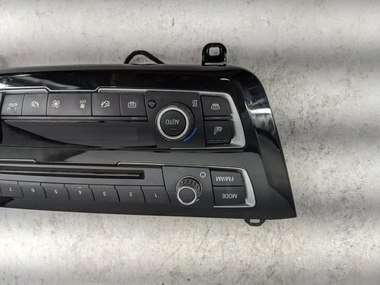 2016-2018 Bmw 320 Climate Control Module Temperature AC/Heater Replacement P/N:9358546-02 6814188-01 Fits OEM Used Auto Part
