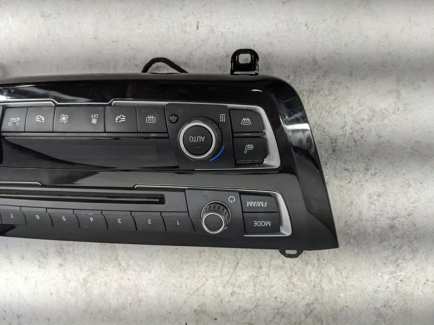 2016-2018 Bmw 320 Climate Control Module Temperature AC/Heater Replacement P/N:9358546-02 6814188-01 Fits OEM Used Auto Part