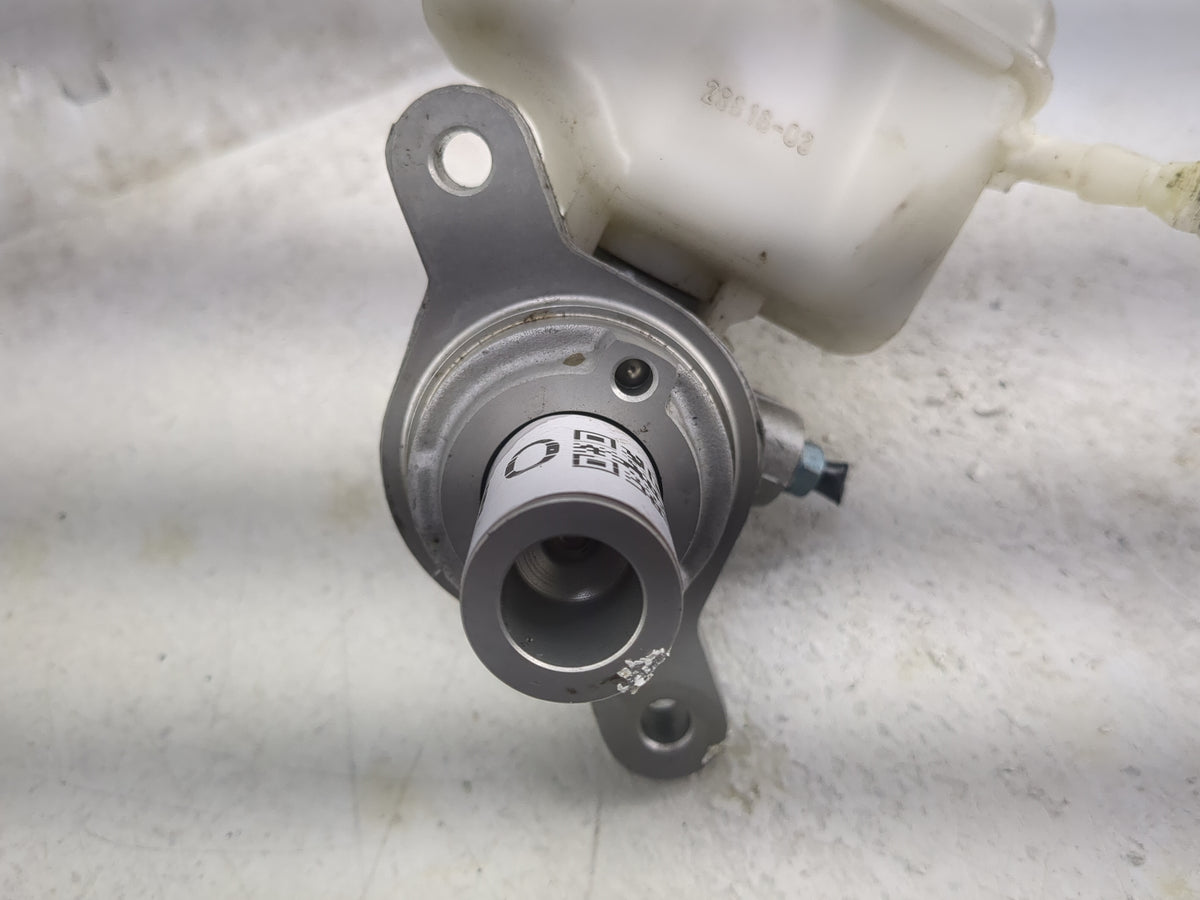 Bmw 320 Brake Master Cylinder 1497810 - Oemusedautoparts1.com