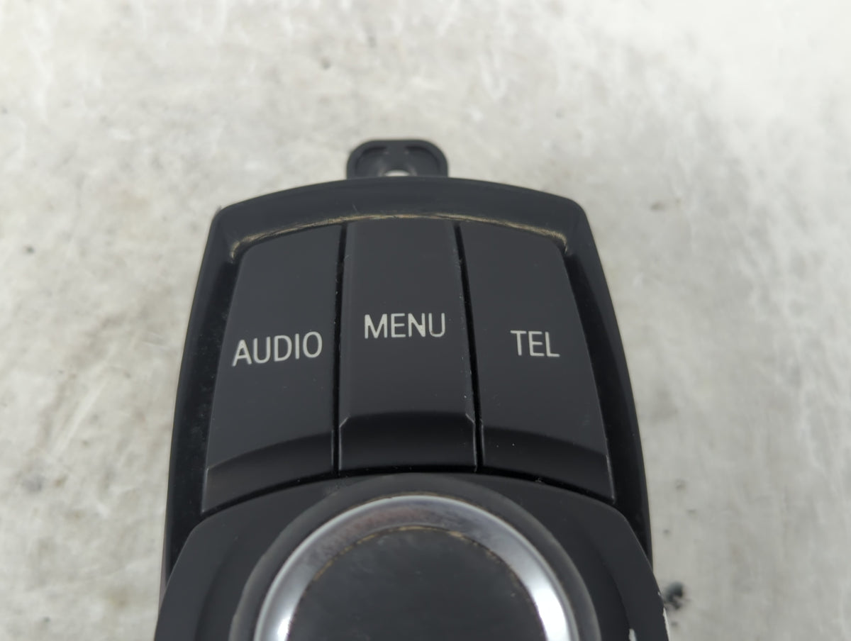2017 Bmw 320i Am Fm Cd Player Radio Receiver 683368 - Oemusedautoparts1.com