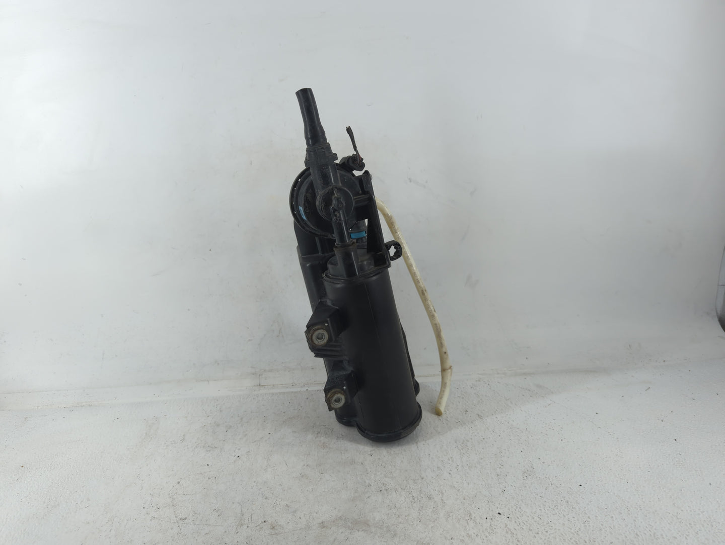 2017 Bmw 320i Fuel Vapor Charcoal Canister - Oemusedautoparts1.com