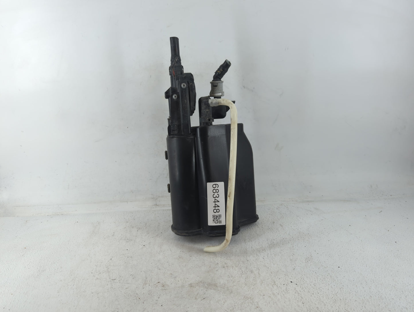 2017 Bmw 320i Fuel Vapor Charcoal Canister - Oemusedautoparts1.com