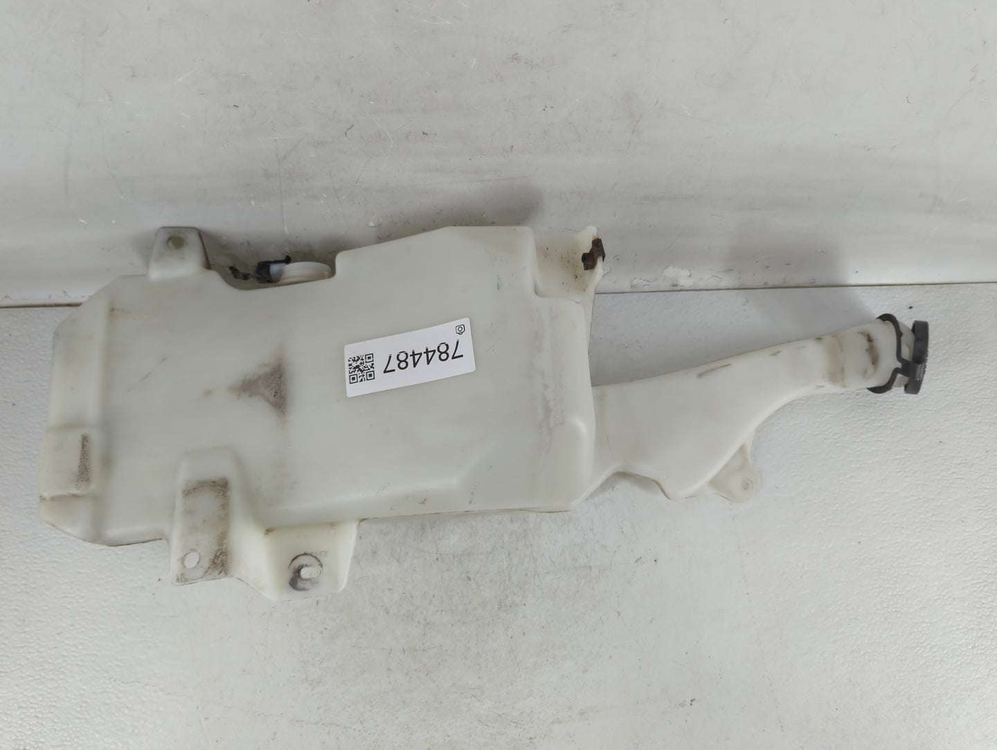 2012-2017 Bmw 320i Windshield Washer Fluid Reservoir Bottle Oem - Oemusedautoparts1.com