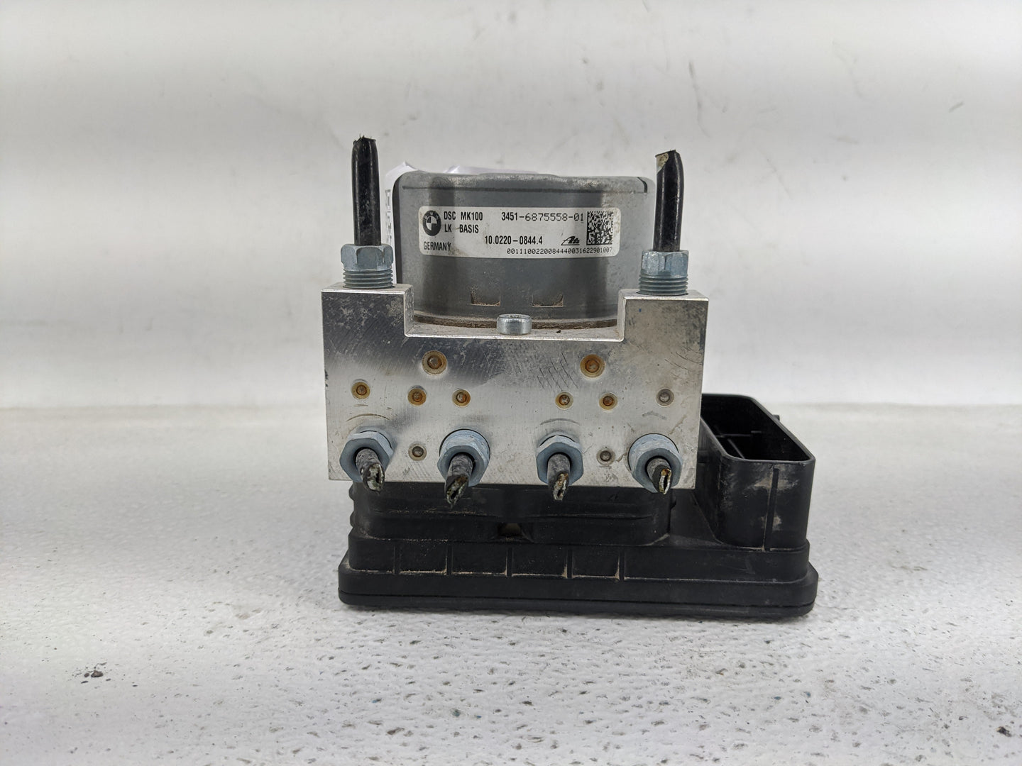 2017 Bmw 330i ABS Pump Control Module Replacement P/N:3451-6875558-01 Fits OEM Used Auto Parts - Oemusedautoparts1.com