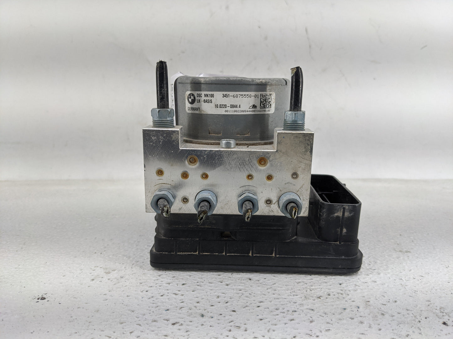 2017 Bmw 330i ABS Pump Control Module Replacement P/N:3451-6875558-01 Fits OEM Used Auto Parts - Oemusedautoparts1.com