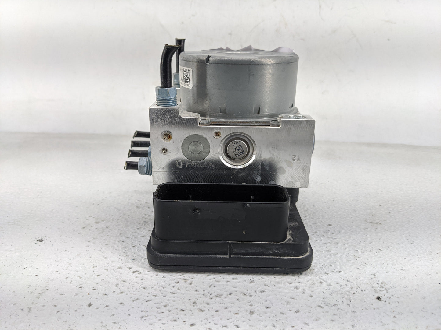 2017 Bmw 330i ABS Pump Control Module Replacement P/N:3451-6875558-01 Fits OEM Used Auto Parts - Oemusedautoparts1.com