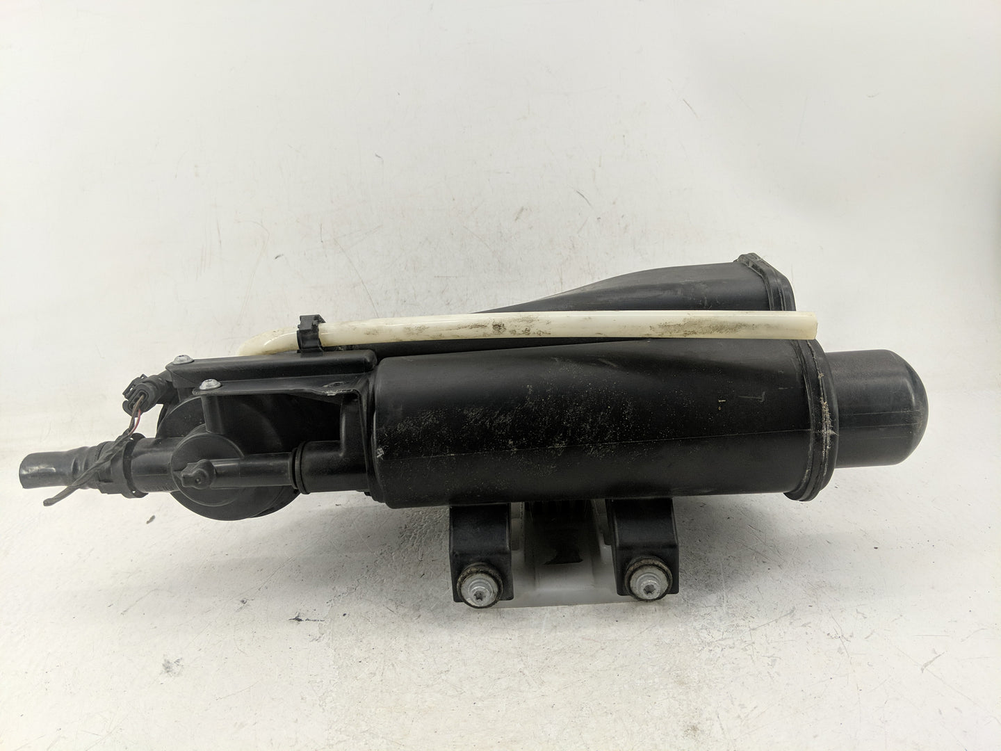 2017 Bmw 330i Fuel Vapor Charcoal Canister - Oemusedautoparts1.com