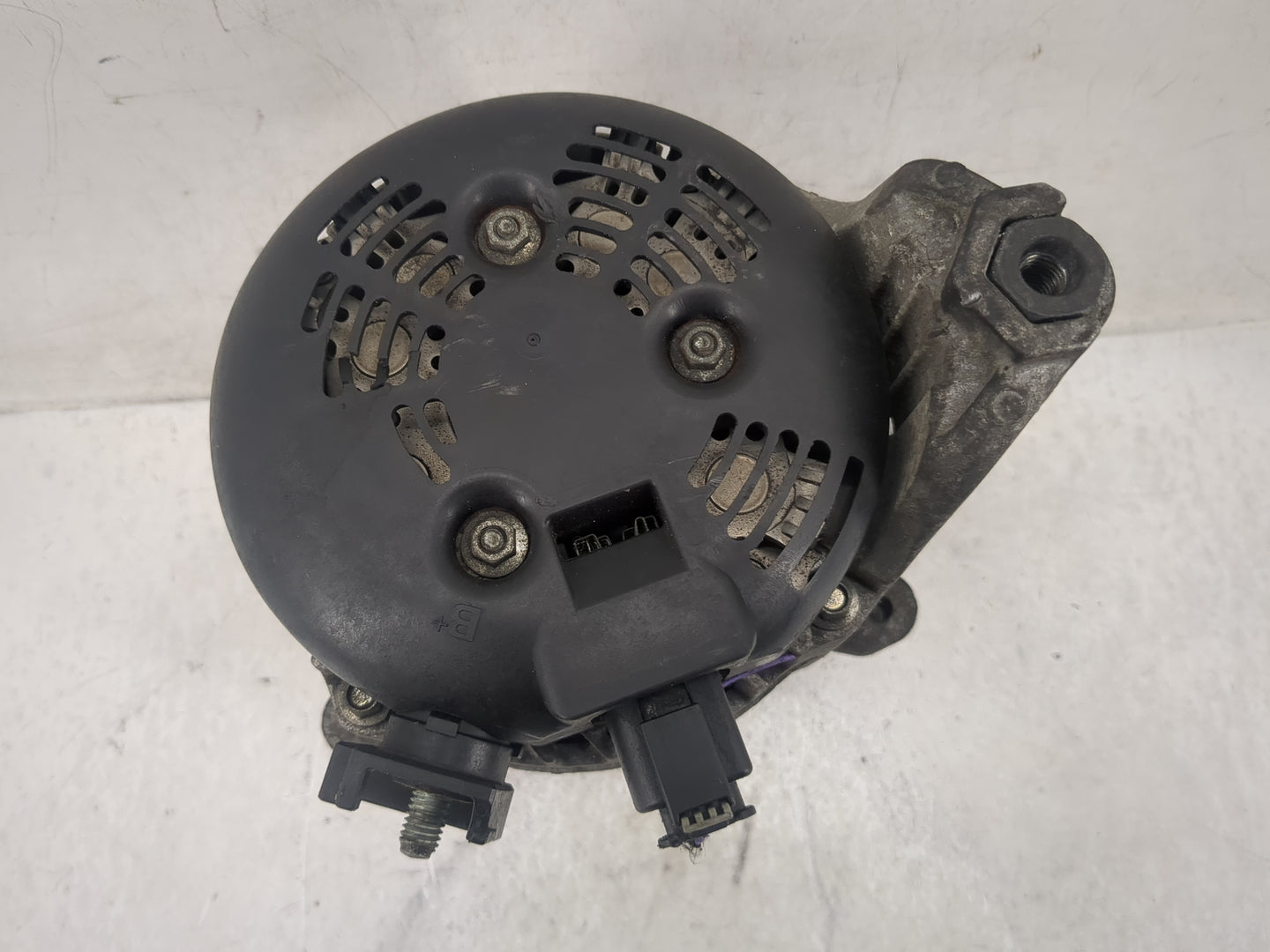 2017-2019 Bmw 330i Alternator Replacement Generator Charging Assembly Engine OEM P/N:104211-0590 104211-0591 Fits OEM Used A