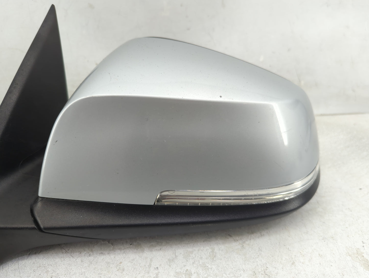 2017-2018 Bmw 330i Driver Side View Mirror - Left Door Mirror OEM Used - Oemusedautoparts1.com