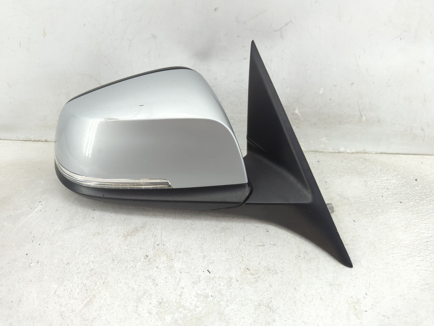 2017-2018 Bmw 330i Passenger Right Side View Manual Door Mirror Silver - Oemusedautoparts1.com