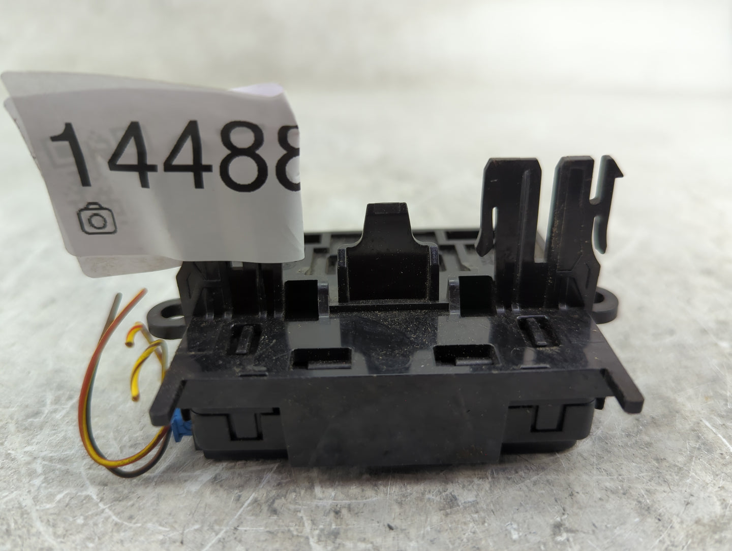 2017-2019 Bmw 330i Body Control Module Bcm Inner Cabin Fuse Box - Oemusedautoparts1.com