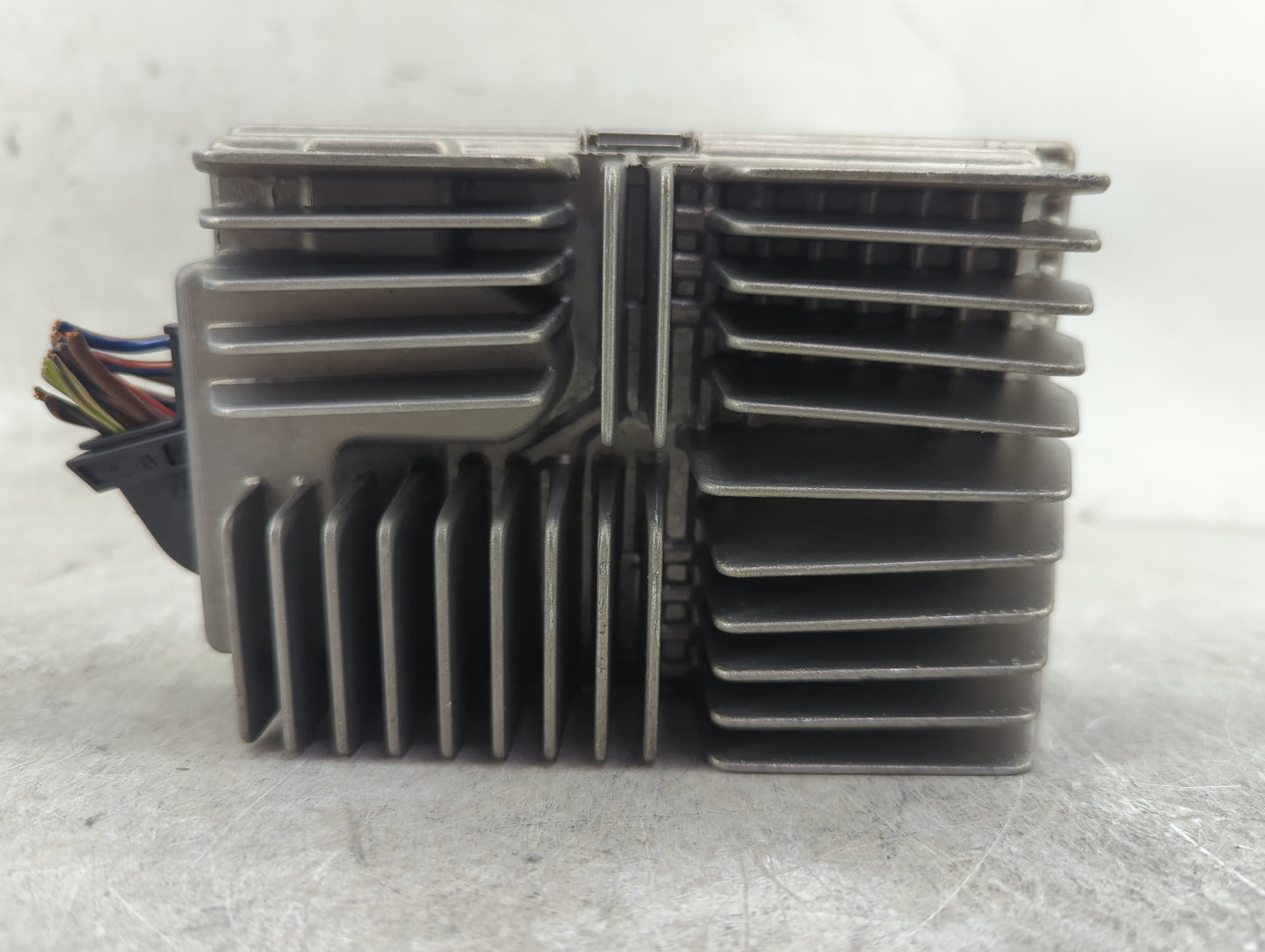 2017-2019 Bmw 330i Radio Speaker Amplifier 1456136 - Oemusedautoparts1.com