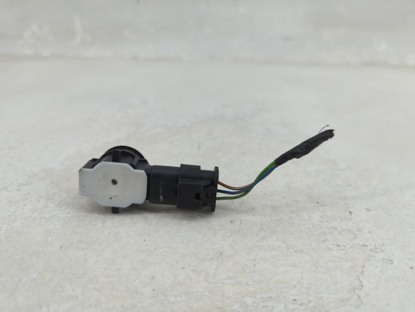 2017 Bmw 330i Front Park Assist Sensor White 1456223 - Oemusedautoparts1.com