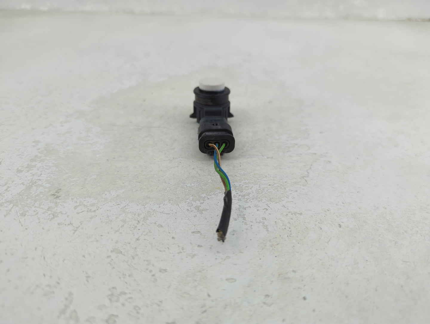 2017 Bmw 330i Front Park Assist Sensor White - Oemusedautoparts1.com