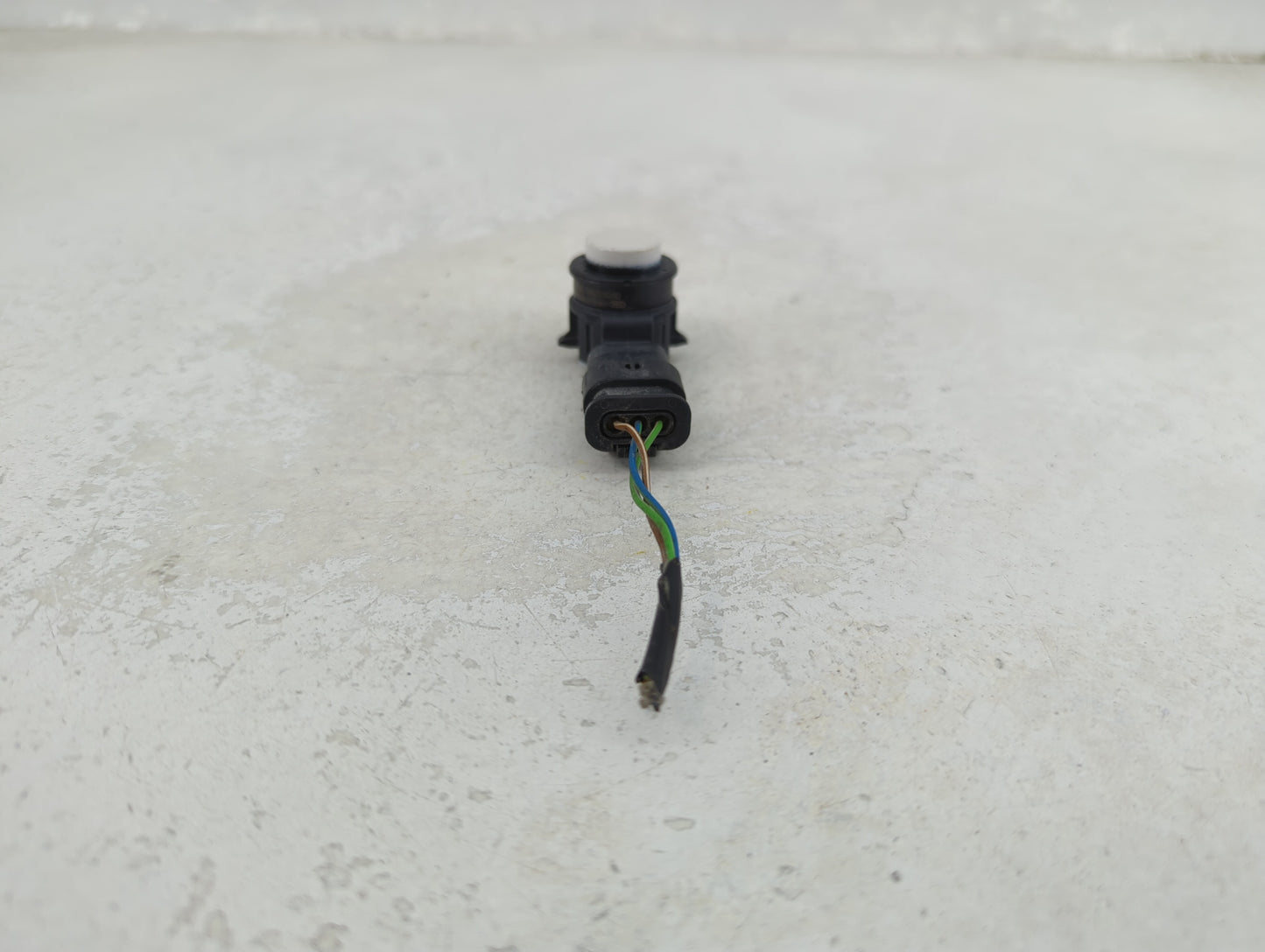 2017 Bmw 330i Front Park Assist Sensor White - Oemusedautoparts1.com