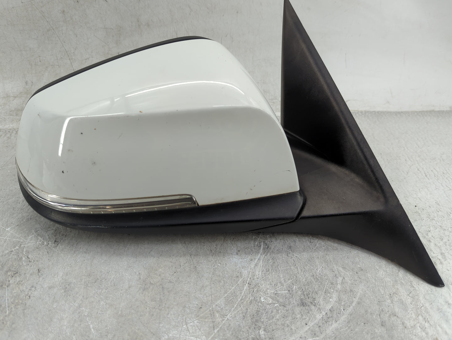 2017-2018 Bmw 330i Passenger Side View Mirror - Right Door Mirror OEM Used - Oemusedautoparts1.com