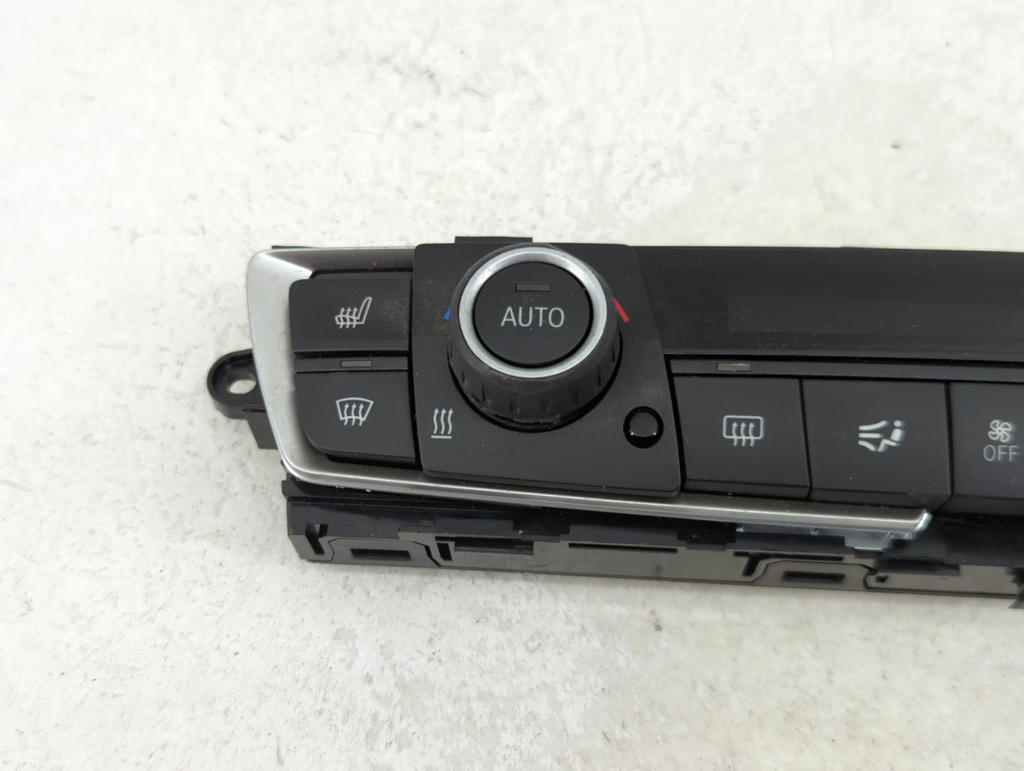 2017-2019 Bmw 330i Climate Control Module Temperature AC/Heater Replacement P/N:9363546-02 Fits OEM Used Auto Parts - Oemuse