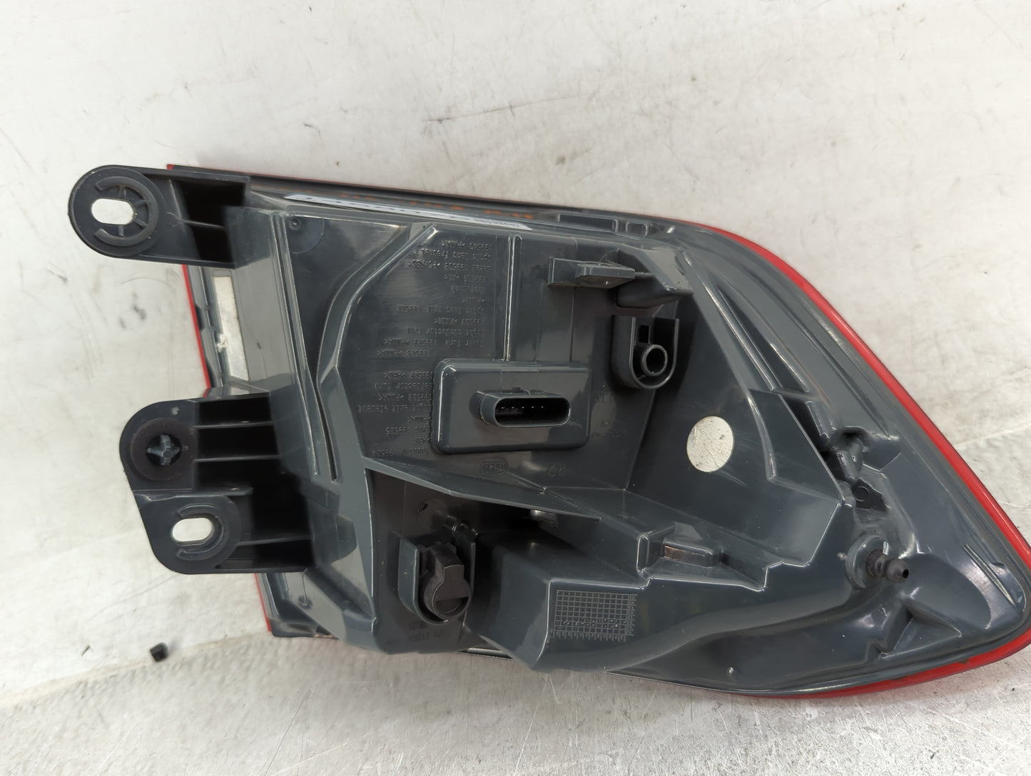 2017-2018 Bmw 330i Tail Light Assembly Passenger Right OEM P/N:199525 Fits Fits 2016 2017 2018 OEM Used Auto Parts - Oemused