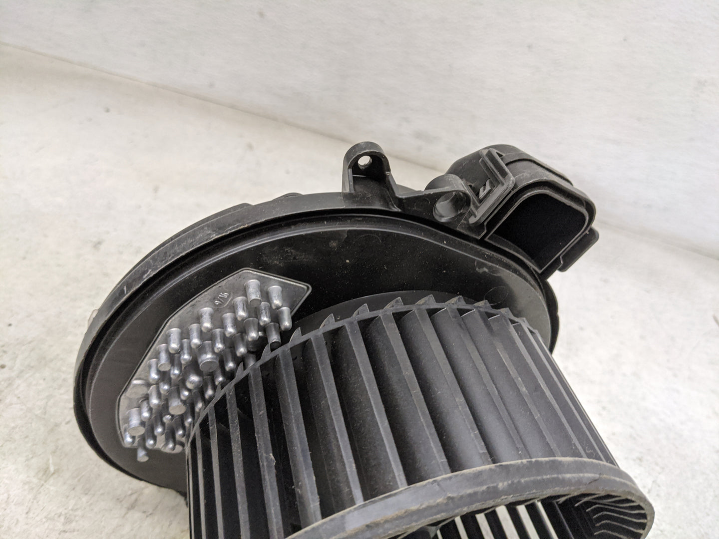 2017-2019 Bmw 330i Heater AC Blower Motor Fits Fits 2012 2013 2014 2015 2016 2017 2018 2019 2020 2021 OEM Used Auto Parts - 