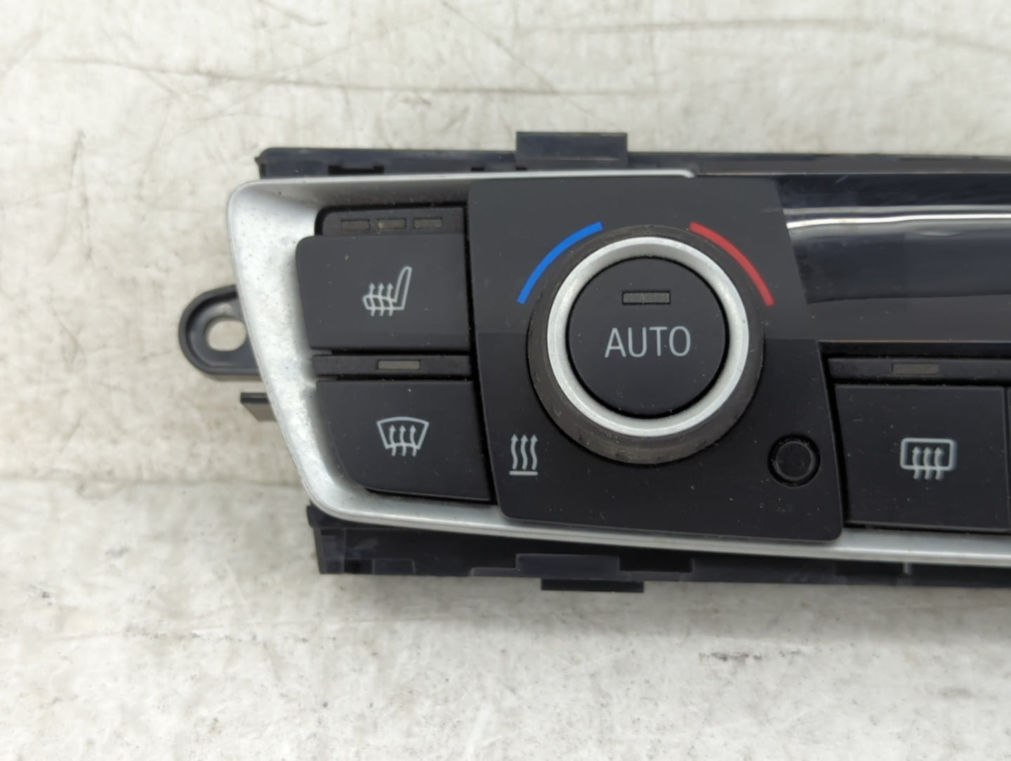 2017-2019 Bmw 330i Climate Control Module Temperature AC/Heater Replacement P/N:9363546-02 Fits OEM Used Auto Parts - Oemuse