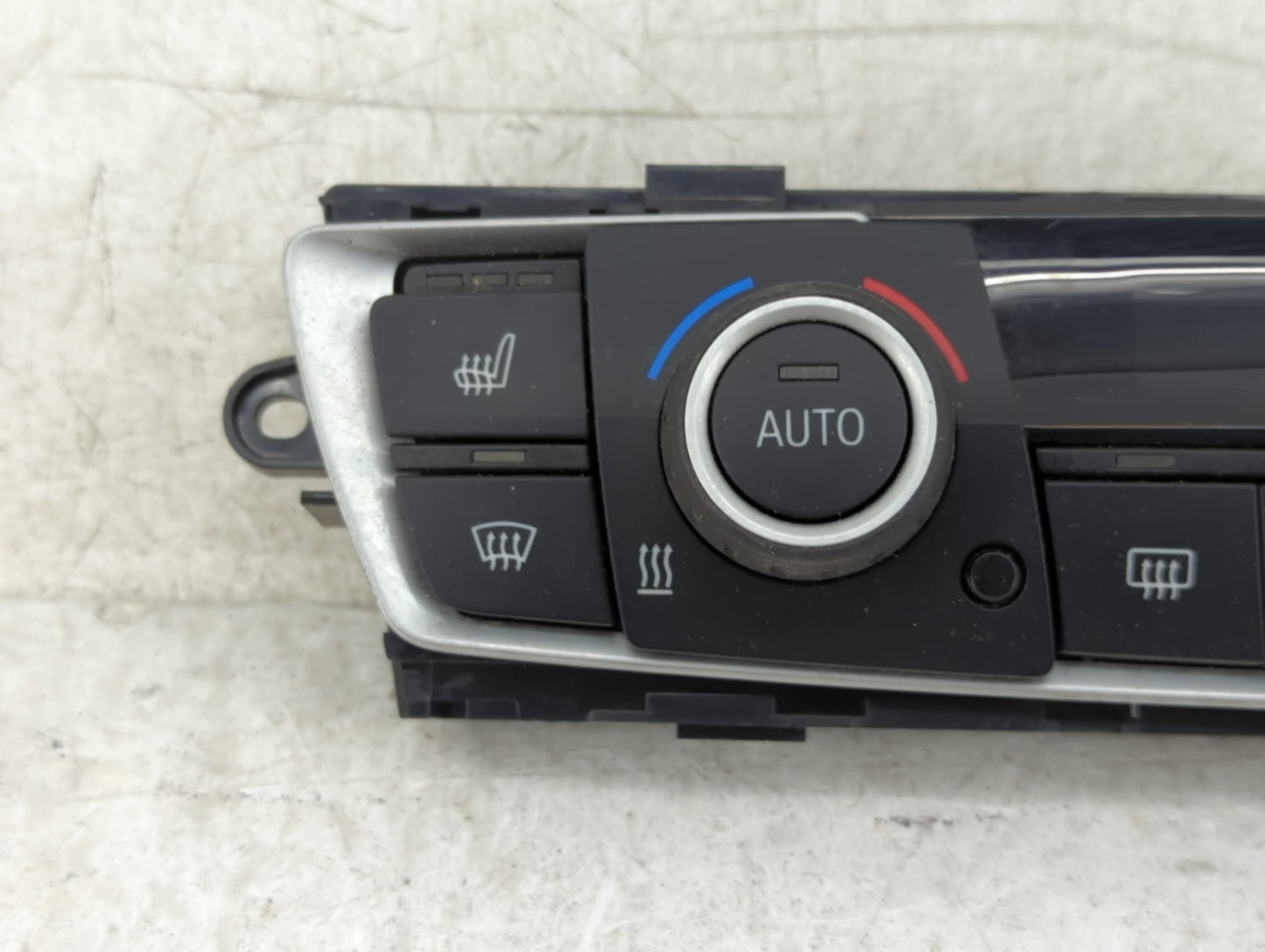 2017-2019 Bmw 330i Climate Control Module Temperature AC/Heater Replacement P/N:9363546-02 Fits OEM Used Auto Parts - Oemuse