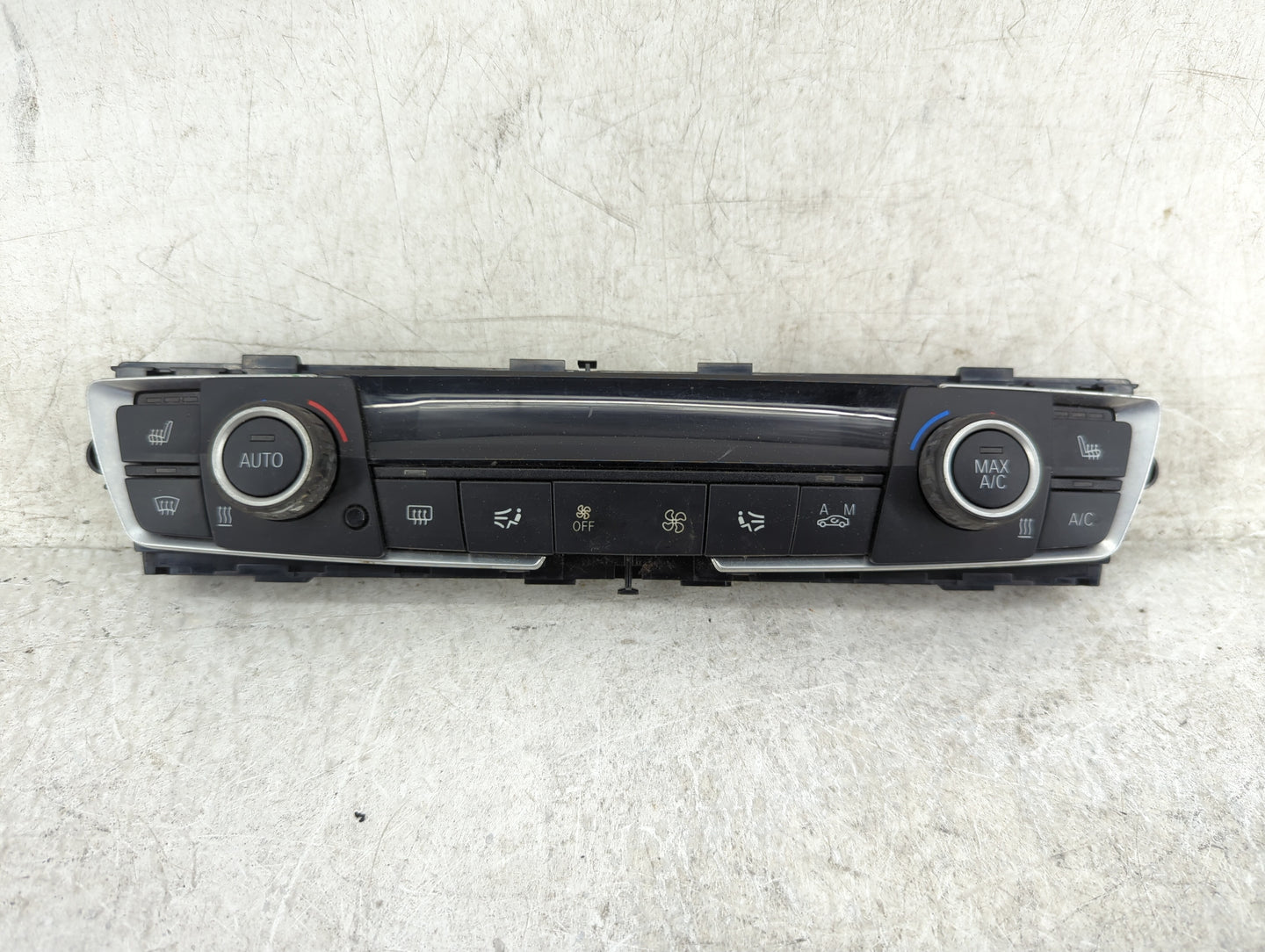 2017-2019 Bmw 330i Climate Control Module Temperature AC/Heater Replacement P/N:9363546-02 Fits OEM Used Auto Parts - Oemuse