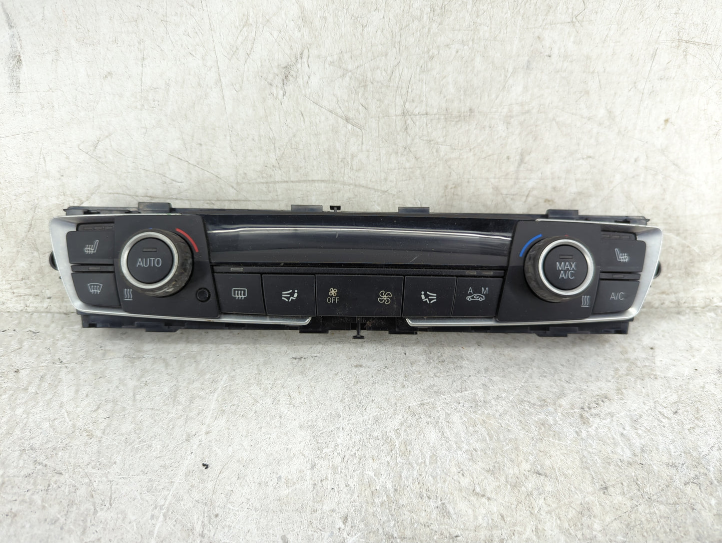 2017-2019 Bmw 330i Climate Control Module Temperature AC/Heater Replacement P/N:9363546-02 Fits OEM Used Auto Parts - Oemuse