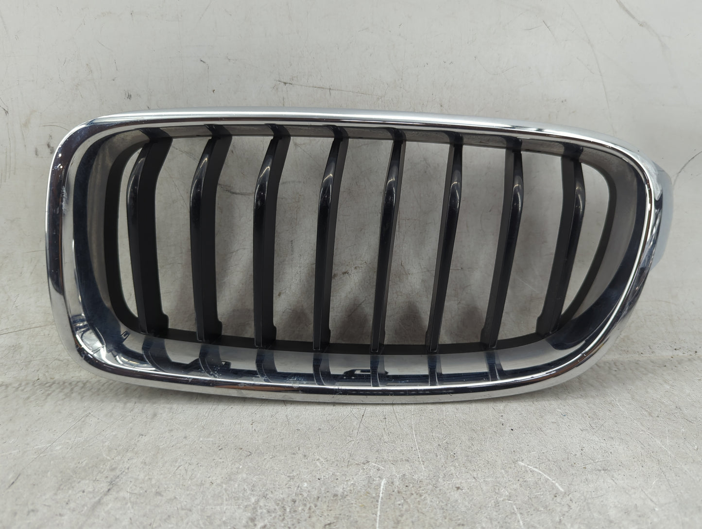 2017-2019 Bmw 330i Front Grille Bumper Not Included 1459864 - Oemusedautoparts1.com
