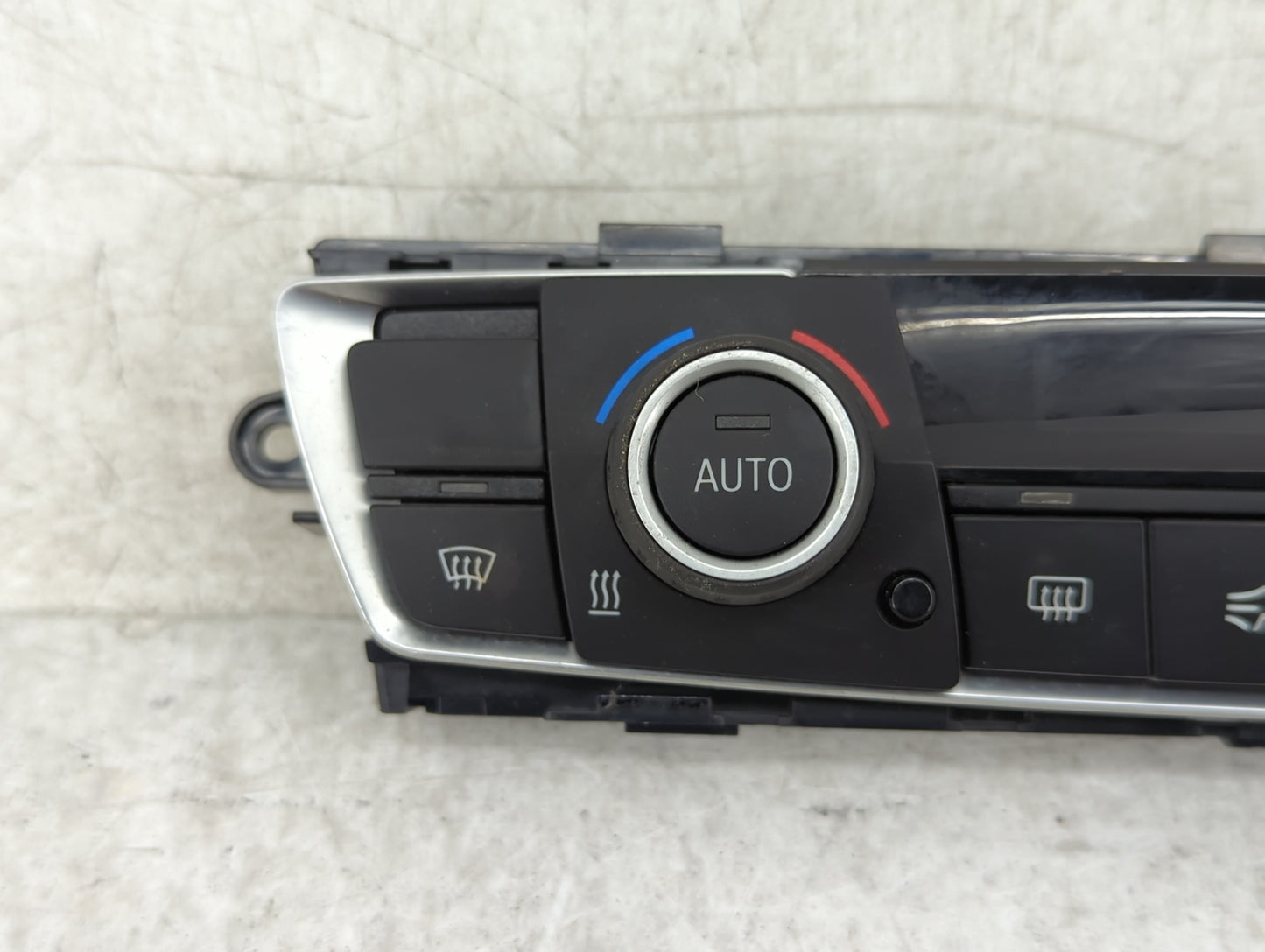 2017-2019 Bmw 330i Climate Control Module Temperature AC/Heater Replacement P/N:9363545-02 Fits OEM Used Auto Parts - Oemuse