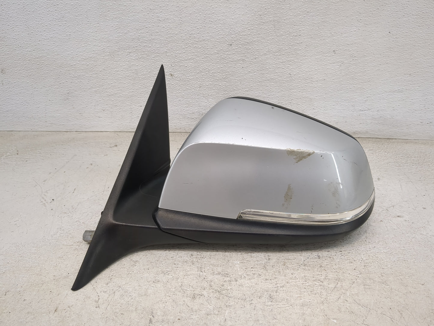 2017-2018 Bmw 330i Driver Side View Mirror - Left Door Mirror OEM Used - Oemusedautoparts1.com