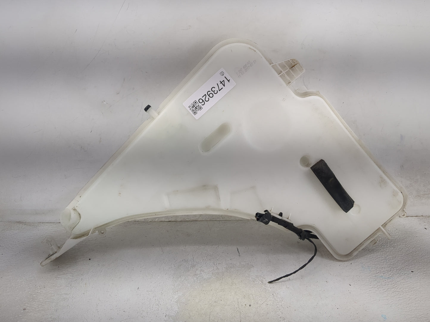 2017-2019 Bmw 330i Windshield Washer Fluid Reservoir Bottle Oem 1473926 - Oemusedautoparts1.com